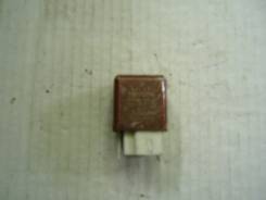 Реле. Toyota: Cynos, RAV4, Century, Granvia, IS300, Dyna, Coaster, Lite Ace, T.U.V, Corona, Highlander, Crown, Avensis, Corolla Spacio, Chaser, Corsa...