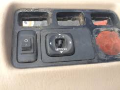 Кнопка управления зеркалами. Toyota Land Cruiser, FZJ100, UZJ100W, HDJ100, UZJ100L, UZJ100, HDJ100L, J100 Двигатели: 1HDT, 1FZFE, 2UZFE, 1HDFTE