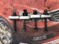 Ограничитель двери. Toyota Land Cruiser, FZJ100, FZJ105, HDJ100, HDJ100L, HDJ101, HDJ101K, HZJ105, HZJ105L, UZJ100, UZJ100L, UZJ100W, J100 Lexus LX470...