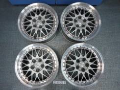 RAYS VOLK RACING. 8.0x17, 5x114.30, ET35, ЦО 72,5 мм.