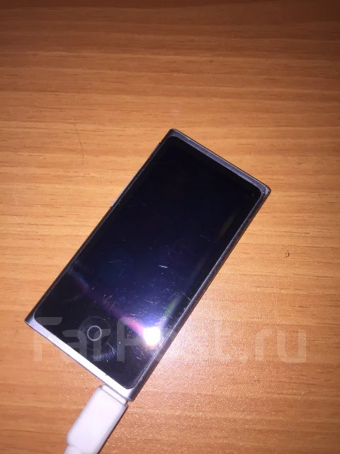 Apple iPod nano 7. ����