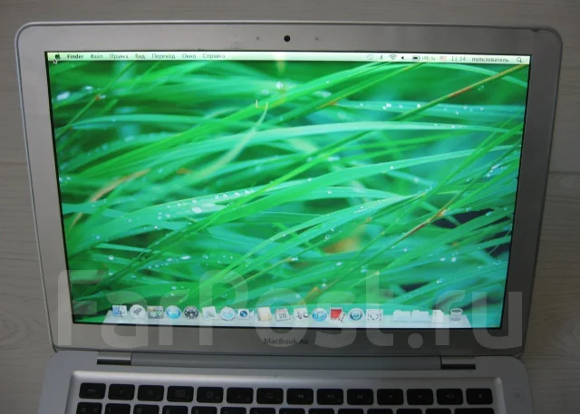 Apple MacBook Air 13. 13.3", 1,6����, ��� 2048 ��, ���� 60���, WiFi: 1, Bluetooth: 1, ����������� �� 3��. ����