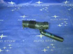 Патрубок воздухозаборника. Subaru Legacy B4, BE9, BE5 Subaru Legacy Lancaster, BH9 Subaru Legacy, BH5, BE5, BH9, BE9 Двигатели: EJ204, EJ202, EJ25, EJ...
