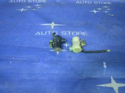 Мотор бачка омывателя. Subaru Legacy Lancaster, BH9, BHE Subaru Legacy, BE5, BE9, BEE, BH5, BH9, BHE Subaru Legacy B4, BE5, BE9, BEE Двигатели: EJ25...