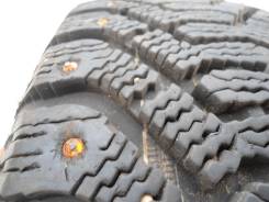 Goodyear UltraGrip 500. Зимние, шипованные, износ: 10%, 2 шт