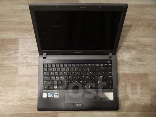 Samsung R430. 14", 2,2����, ��� 4 ��, ���� 250���, WiFi: 1, ����������� �� 3��. ����
