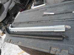 Полозья для сдвижной двери. Toyota Voxy, ZRR75G, ZRR75W, ZRR75, ZRR70, ZRR70G, ZRR70W