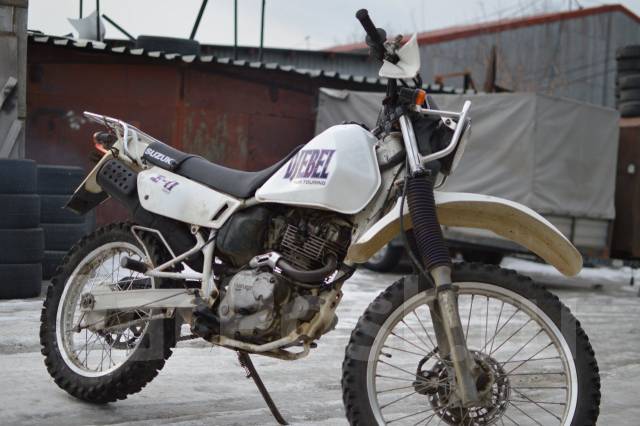 Кофр на Suzuki Djebel 250