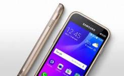 Samsung Galaxy J1. Б/у