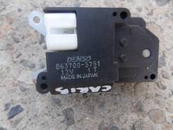 Сервопривод заслонок печки. Toyota Sprinter Carib, AE111