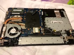 Samsung 305V5A. WiFi: 1, Bluetooth: 1 ����