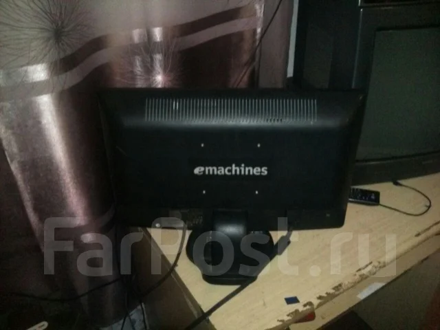 eMachines. 20" ����