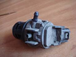 Мотор бачка омывателя. Toyota: Corolla, Yaris, RAV4, Century, IS300, Matrix, GS450H, Highlander, Prius, Aqua, Scion, IS F, GS300, Previa, Tundra, IS25...
