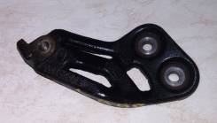 Крепление компрессора кондиционера. Mitsubishi D Mitsubishi Colt Plus, Z21A, Z21W, Z22A, Z22W, Z23A, Z23W, Z24A, Z24W Mitsubishi Lancer, CX2A, CY2A Mi...