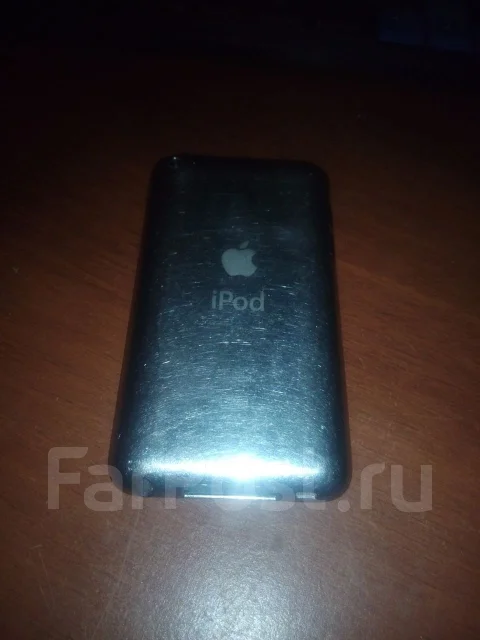 Apple iPod touch 4. ����