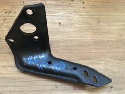 Кронштейн двери. Toyota Touring Hiace, KCH40, KCH40W, KCH46, KCH46W, RCH41, RCH41W, RCH47, RCH47W Toyota Hiace Regius, KCH40G, KCH40W, KCH46G, KCH46W...