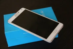Samsung Galaxy A7. �/�