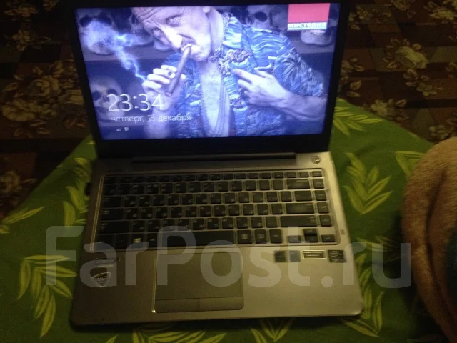 Samsung 530U3B. 13.3", 1,8����, ��� 2048 ��, ���� 128���, WiFi: 1, Bluetooth: 1 ����