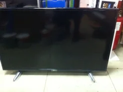 LG 43LH570V. LED ����