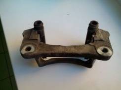Скоба суппорта. Toyota: Hilux Surf, 4Runner, GX470, Land Cruiser, Land Cruiser Prado, Sequoia, FJ Cruiser Lexus LX450, FZJ80 Lexus GX470, UZJ120 Двига...