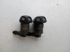 Форсунка омывателя. Toyota: GS300, Crown, Windom, Aristo, Vista, Crown Majesta, Camry, Soarer Двигатели: 2JZGE, 1UZFE, 2MZFE, 1MZFE, 2JZGTE, 3SFE, 3CT...