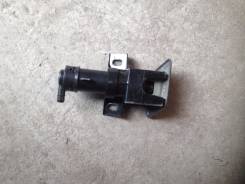 Форсунка омывателя. Toyota Land Cruiser, FZJ100, HDJ100, HDJ100L, HDJ101, HDJ101K, J100, UZJ100, UZJ100L, UZJ100W