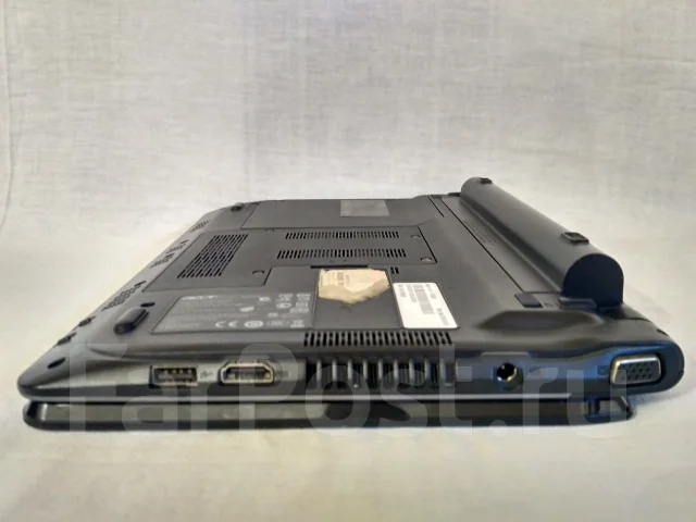 Acer Aspire 1410. 11.6", 1 300����, ��� 2048 ��, ���� 320���, WiFi: 1, Bluetooth: 1, ����������� �� 6��. ����