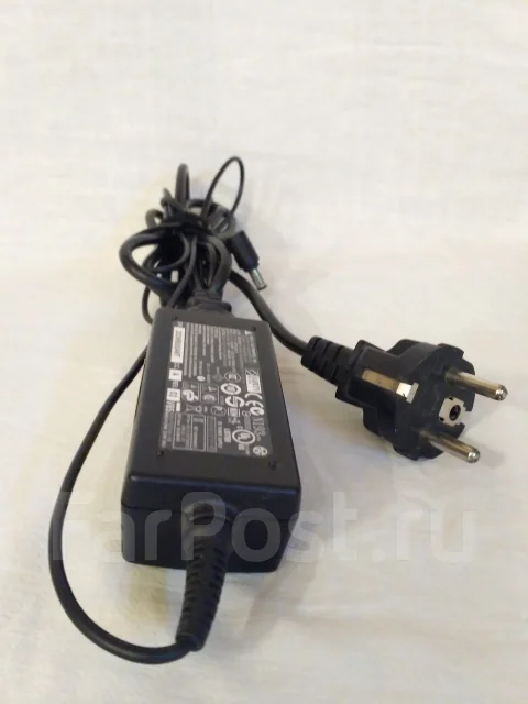 Acer Aspire 1410. 11.6", 1 300����, ��� 2048 ��, ���� 320���, WiFi: 1, Bluetooth: 1, ����������� �� 6��. ����