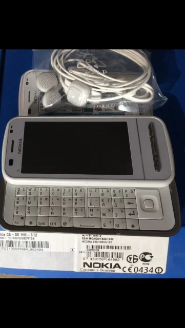 Nokia C6-00. �/� ����