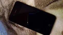 Apple iPhone 4s. �/�