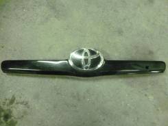 Накладка крышки багажника. Toyota Camry, ACV40