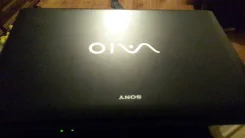 Sony VAIO SVE. 15.5", 2,4����, ��� 6 ��, ���� 750���, WiFi: 1, Bluetooth: 1, ����������� �� 4��. ����