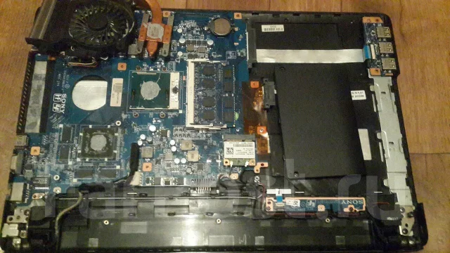 Sony VAIO SVE. 15.5", 2,4����, ��� 6 ��, ���� 750���, WiFi: 1, Bluetooth: 1, ����������� �� 4��. ����