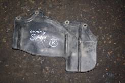 Подкрылок. Toyota Camry, SV41