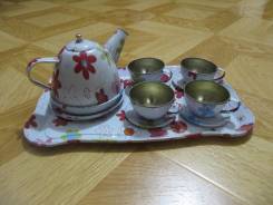Сервизы чайные.