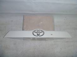 Накладка на дверь багажника. Toyota Highlander