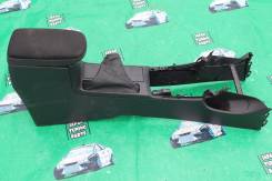 Бардачок. Toyota Corolla, ZRE142, NZE141 Toyota Corolla Axio, NZE141, ZRE144, NZE144, ZRE142 Toyota Corolla Fielder, NZE141G, ZRE144G, ZRE144, ZRE142G...