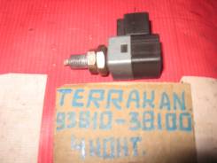 Концевик под педаль тормоза Hyundai Terracan 93810-38100