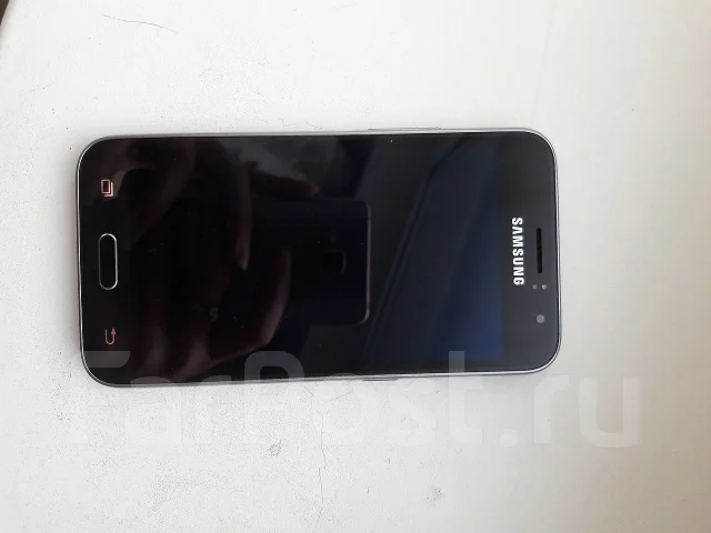 Samsung Galaxy J1. �/� ����