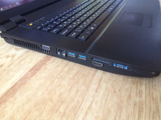 DNS Gamer. 17.3", 2,4����, ��� 8 ��, ���� 1 000���, WiFi: 1, Bluetooth: 1, ����������� �� 2��. ����