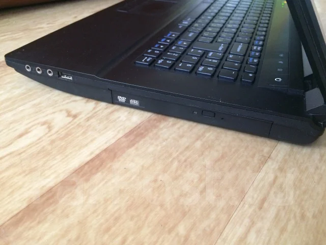 DNS Gamer. 17.3", 2,4����, ��� 8 ��, ���� 1 000���, WiFi: 1, Bluetooth: 1, ����������� �� 2��. ����