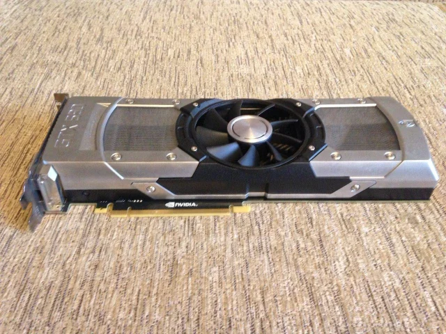 GeForce GTX 690 ����