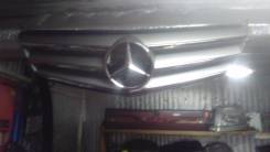Решетка радиатора. Mercedes-Benz C-Class