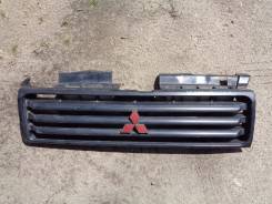 Решетка радиатора. Mitsubishi Pajero, V24V, V24WG, V26WG, V26C, V25C, V24C, V23C, V43W, V44W, V45W, V46W, V26W, V25W, V24W, V23W, V21W, V46WG, V44WG...