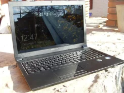 Lenovo B570. 15.6", 1 800,0����, ��� 4 ��, ���� 350���, WiFi, Bluetooth, ����������� �� 4��.