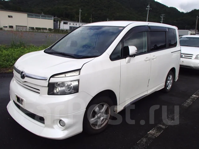 Toyota Voxy. ZRR700090757, 3ZR4112467 ����
