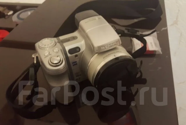 Sony Cyber-shot DSC-H9. 8 - 8.9 ��, ���: 14� � ����� ����