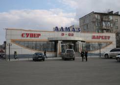 4-комнатная, улица Кирова 72. автобаза, агентство, 64 кв. м.
