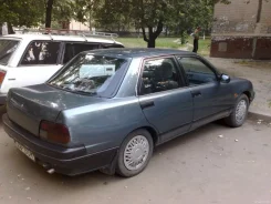 Daihatsu Applause ����