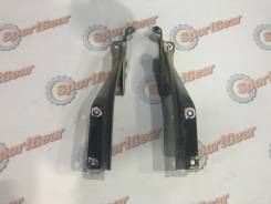 Крепление капота. Subaru Forester, SG5, SG9, SG Двигатели: EJ203, EJ202, EJ205, EJ204, FB204, EJ254, EJ255